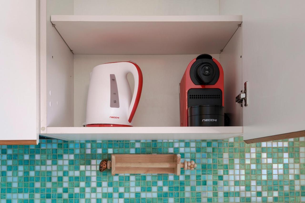 Azzurra Suite - Monolocale Con Piscina E Wifi 시르미오네 외부 사진
